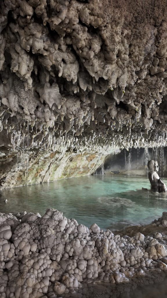 Interno delle grotte di Realdino a Carate Brianza