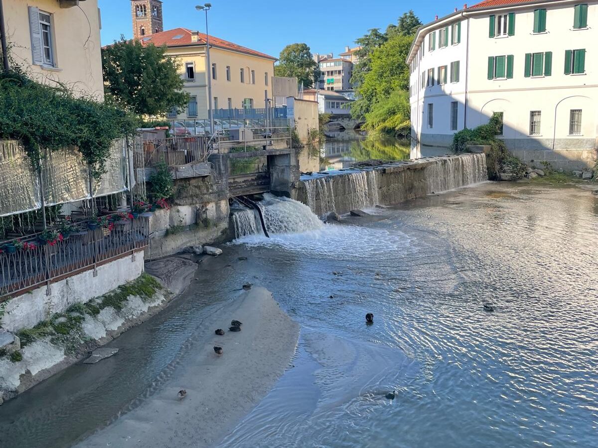 Mulino Colombo di Monza, foto reale, mulino con il fiume Lambro